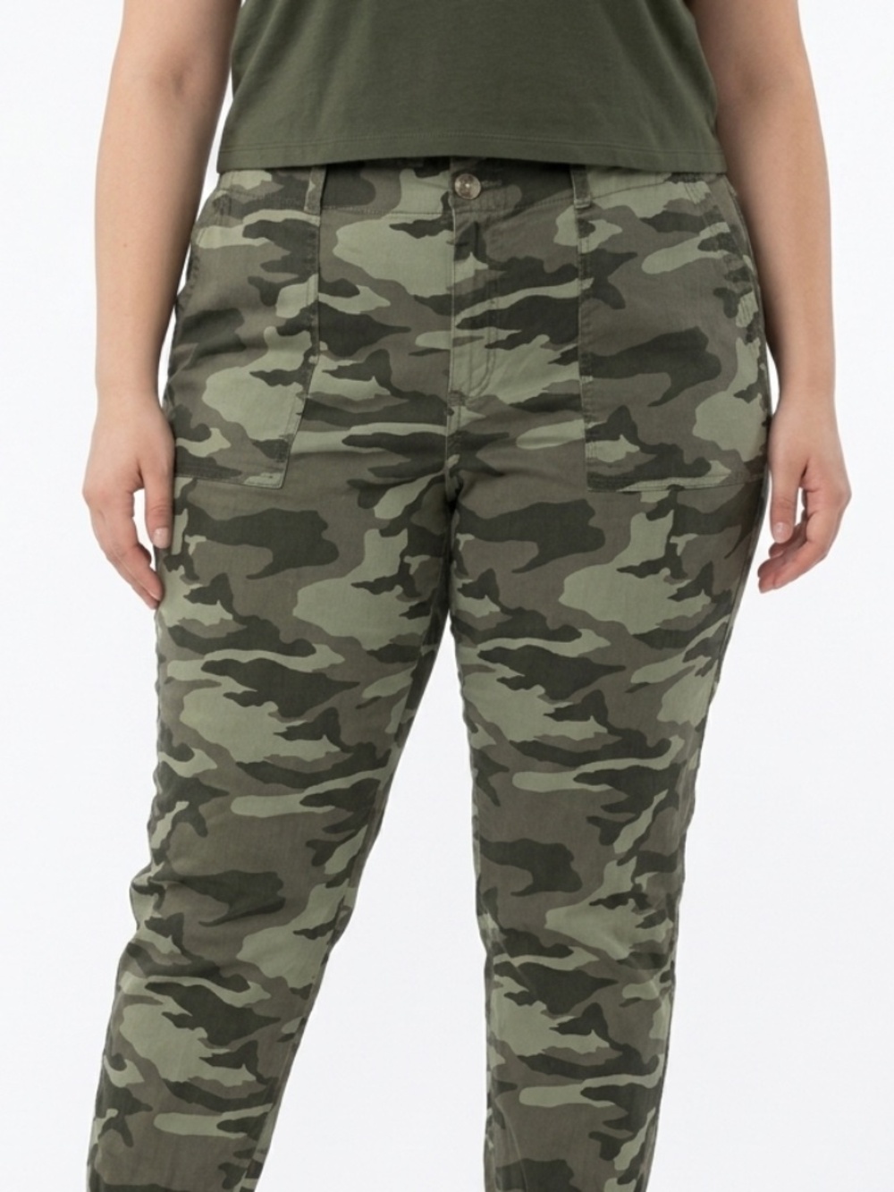 |•SONOMA•| Camouflage Cropped Pants Size 20W